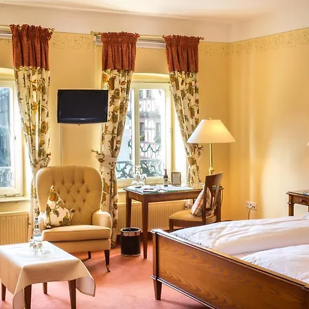 Hotel Wagners Greifen-post 3*