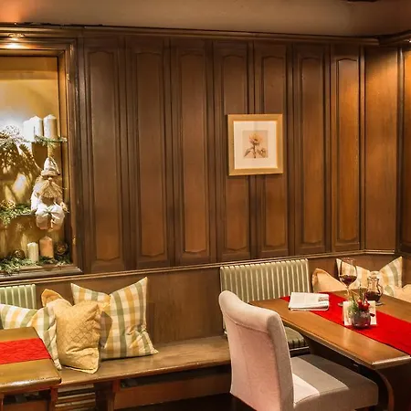 Wagners Hotel Greifen-Post 4*